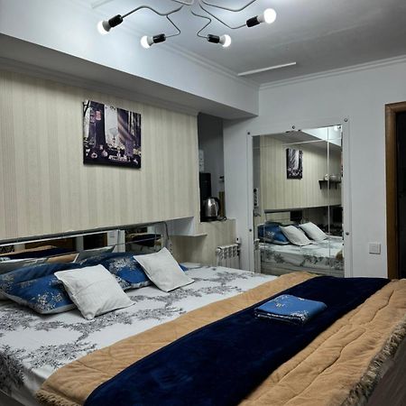 Apartment Centru キシナウ エクステリア 写真