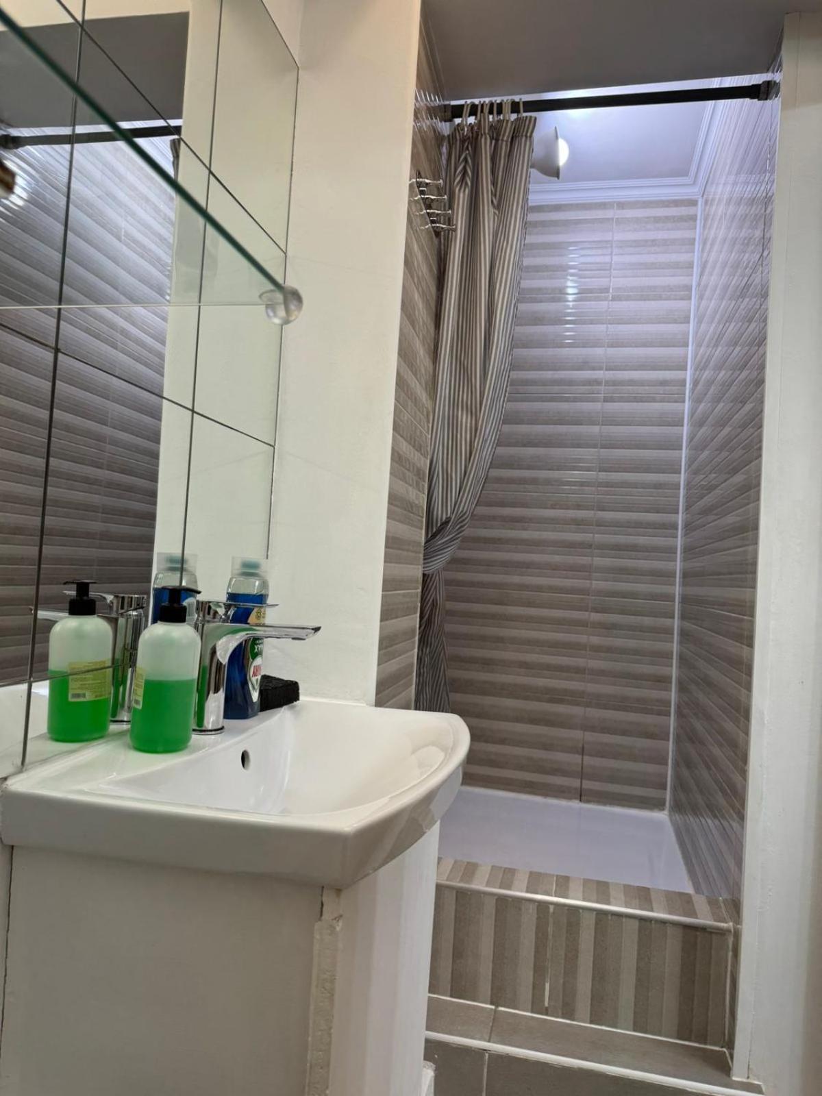 Apartment Centru キシナウ エクステリア 写真